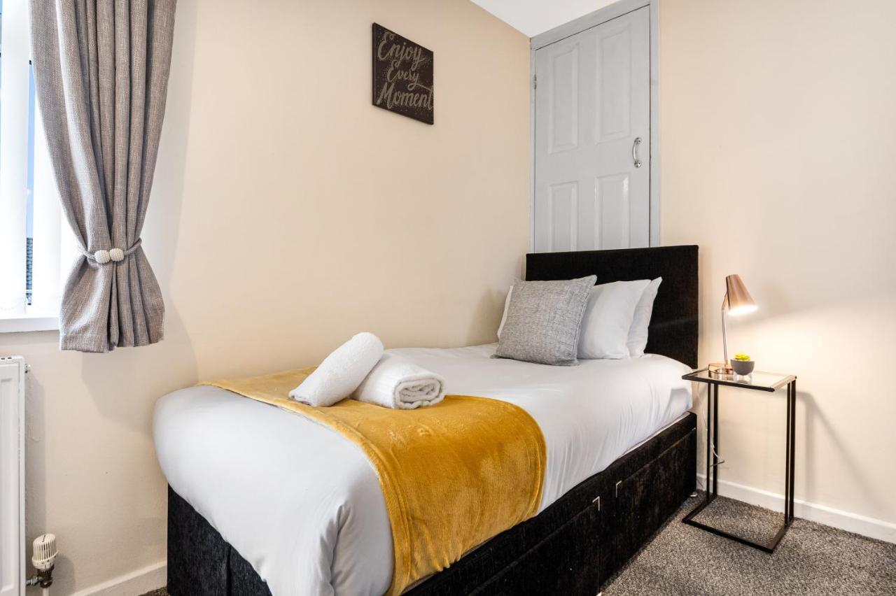 Off Road Parking, Garden, Tv'S In Bedrooms Morriston Экстерьер фото